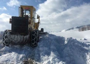 Sivas eksi 17 derece ile buz kesti