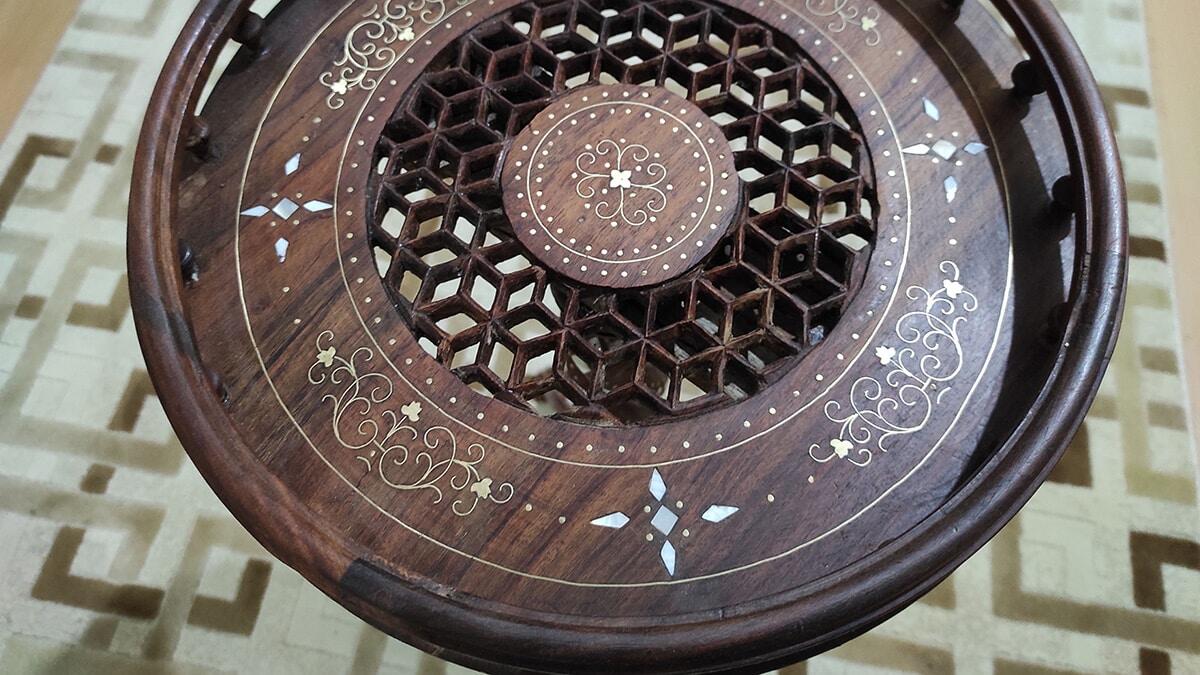 Merak üzerine sedef kakma sanatını öğrenen Pala, amatör olarak başladığı işinde kısa sürede ustalaştı. Yaptığı çalışmalarla dikkat çeken Pala, sanatının yeterli ilgiyi görmemesinden yakınıyor.