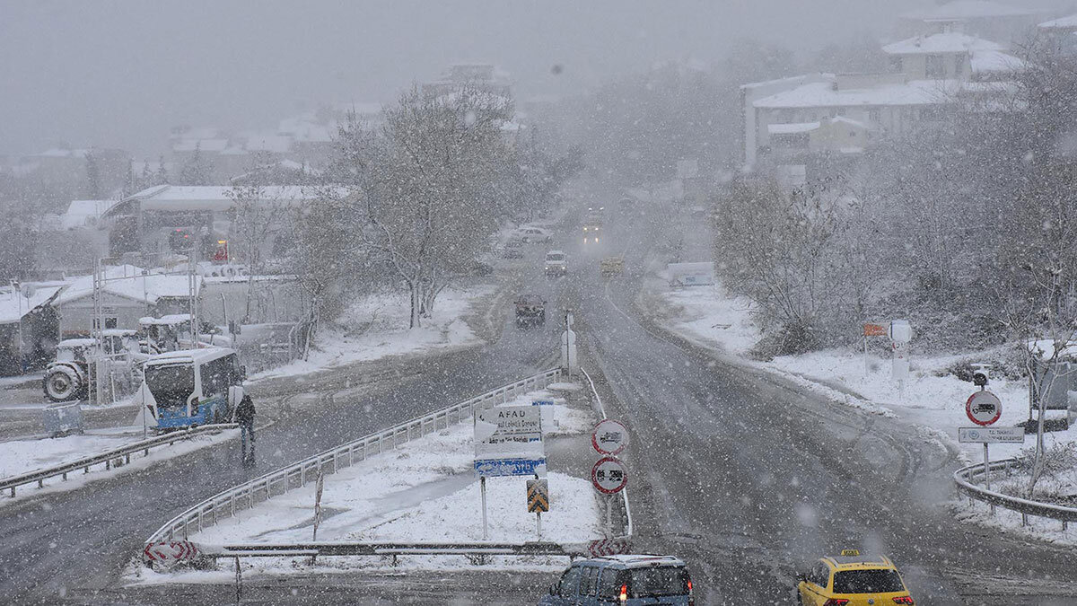 Kar yağışı etkisini artırmaya başladı