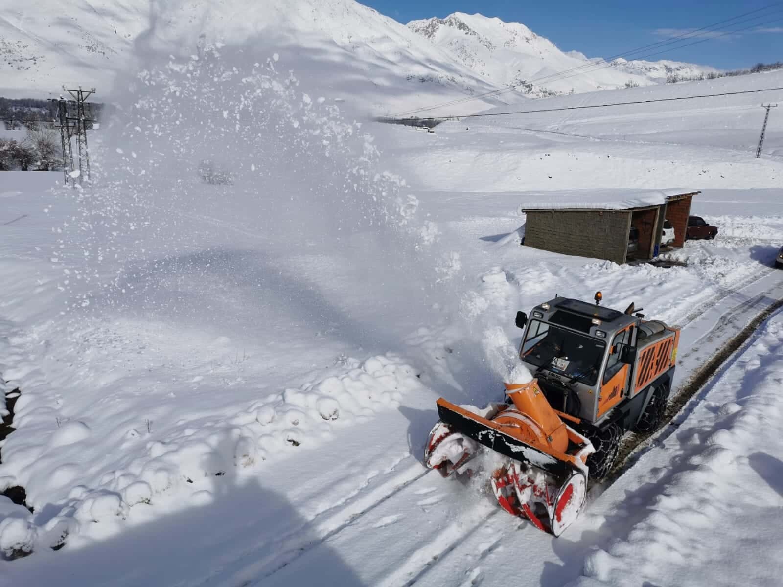 Tunceli'de 160 köy yolu ulaşıma kapandı