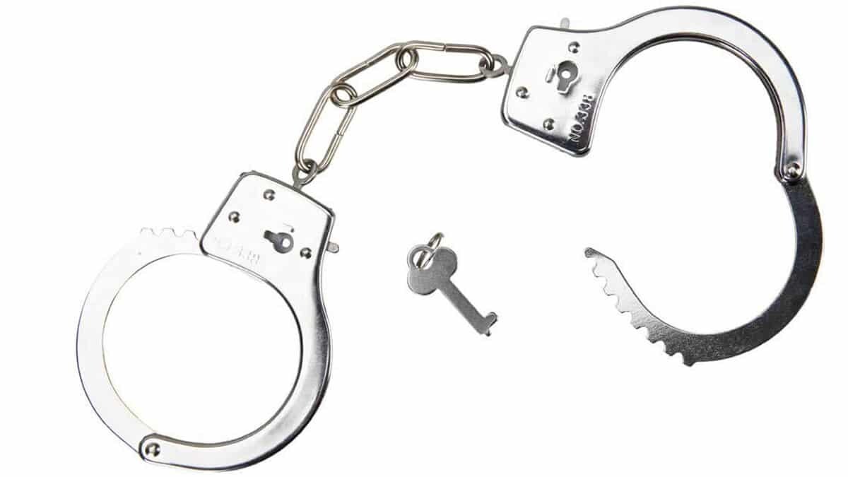 Depresyon ilacı kullandığı öğrenilen Kristina Novytska uyku ilacı içip başına poşet geçirdiği tahmin ediliyor.