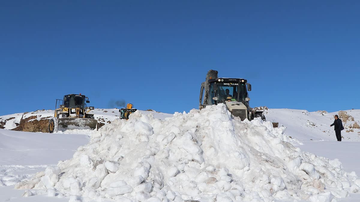 162 yerleşim yolu ulaşıma kapandı