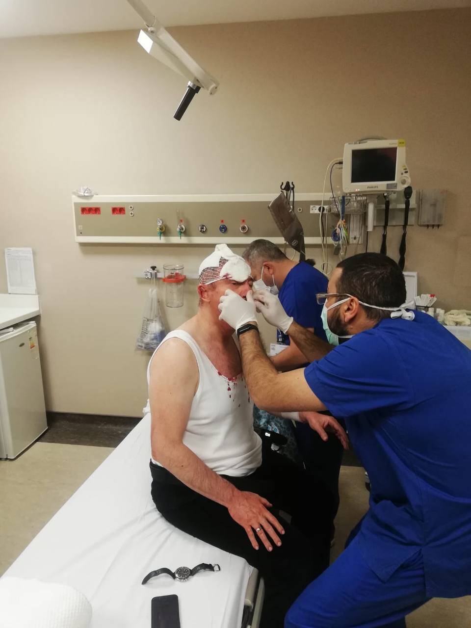 Doç. Dr. Selçuk Özdağ kimliği belirlemeyen kişi yada kişilerce saldırıya uğradı.