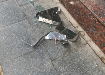 AK Parti İl Başkanlığı binasına saldırı