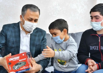 İstanbul Valiliği'nde 150 bin gıda kolisi dağıtımı
