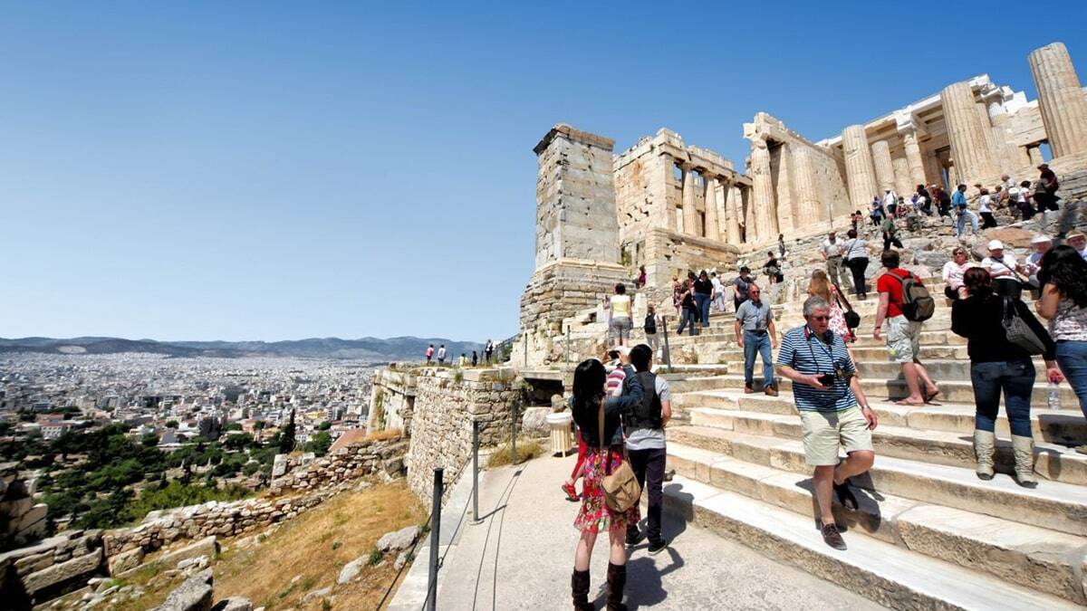 Ekonomik krizdeki Yunanistan umudunu turzime bağladı