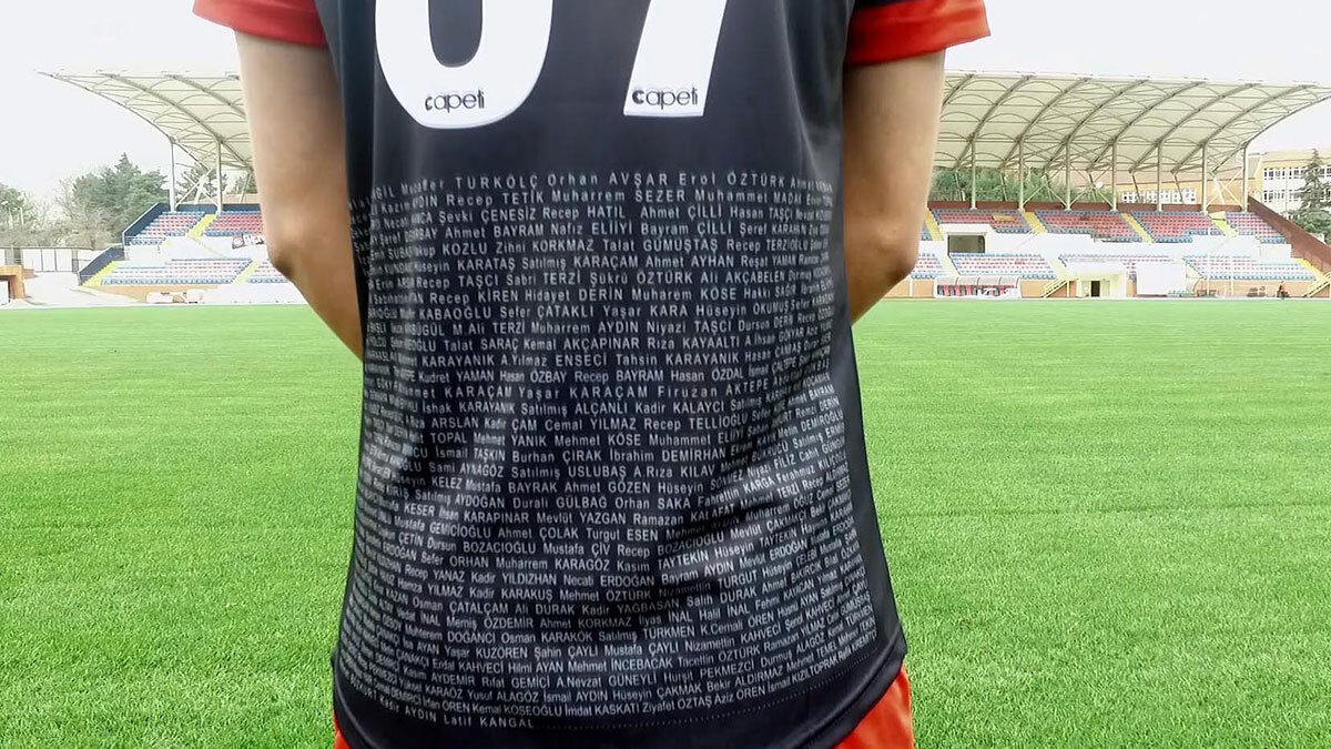 263 maden şehidinin isminin yazılı olduğu forma bastırdı. Formanın tanıtımı ise hazırlanan kliple yapıldı.