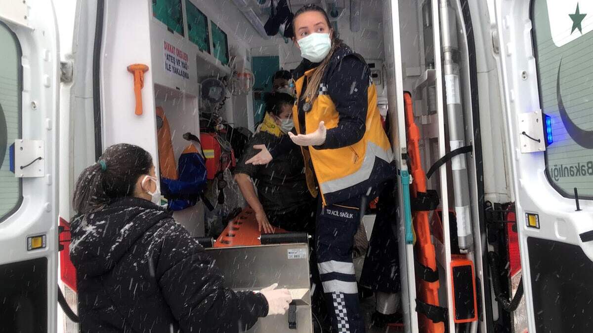 Yolcu otobüsü devrildi yaralılar var