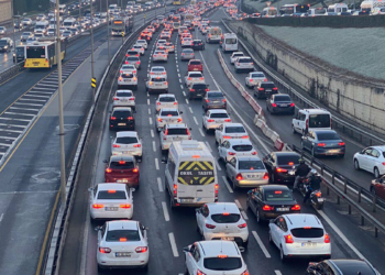 15 Temmuz Şehitler Köprüsü'nde trafik yoğunluğu