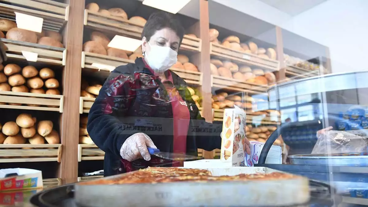 Kısa bir süre önce kızılay’da da şube açan halk ekmek fabrikası 5. Şubeyi ise kazım karabekir caddesi üzerinde bulunan aski̇ genel müdürlüğü’nde açtı.