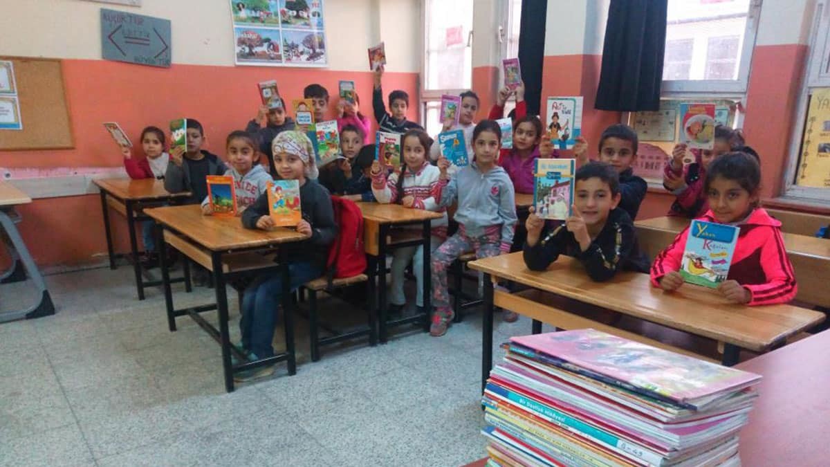 Köy okullarına 10 bin kitap desteği
