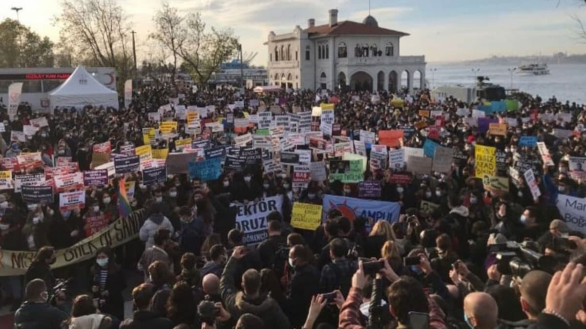 Boğaziçi Üniversitesi'ndeki eylemler: 98 kişi serbest