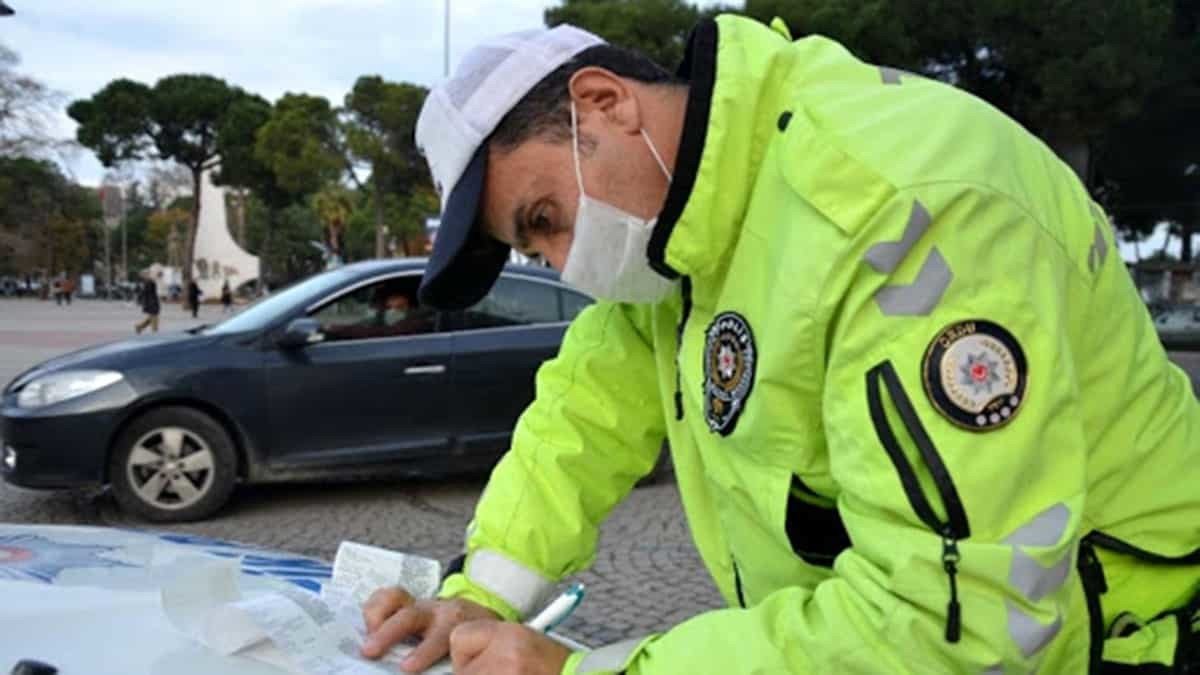 Kısıtlamaya uymayan 29 bin 48 kişiye ceza