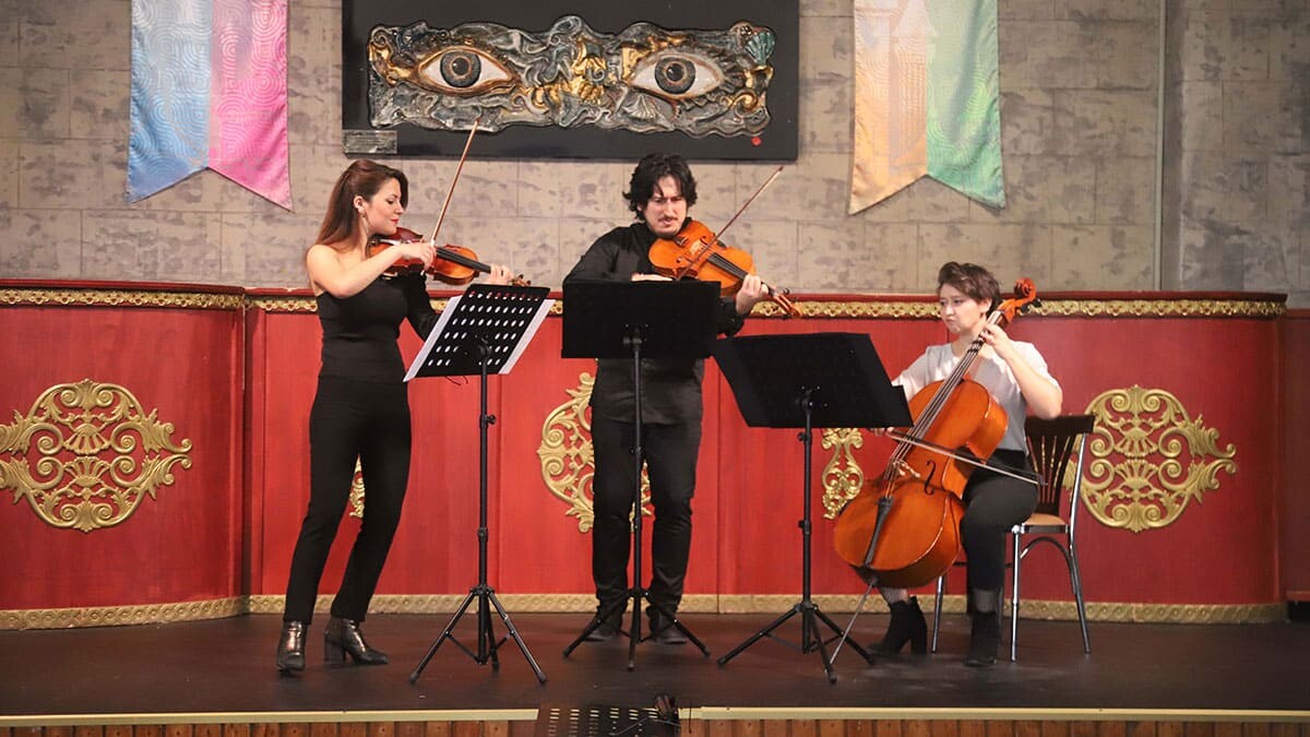 Şatoda Müzik konserleri devam ediyor