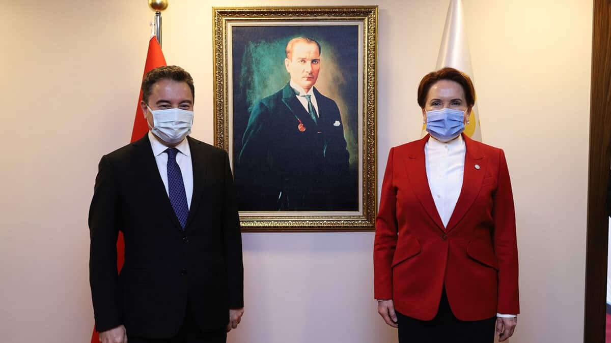 Babacan, Akşener'e iade-i ziyarette bulundu