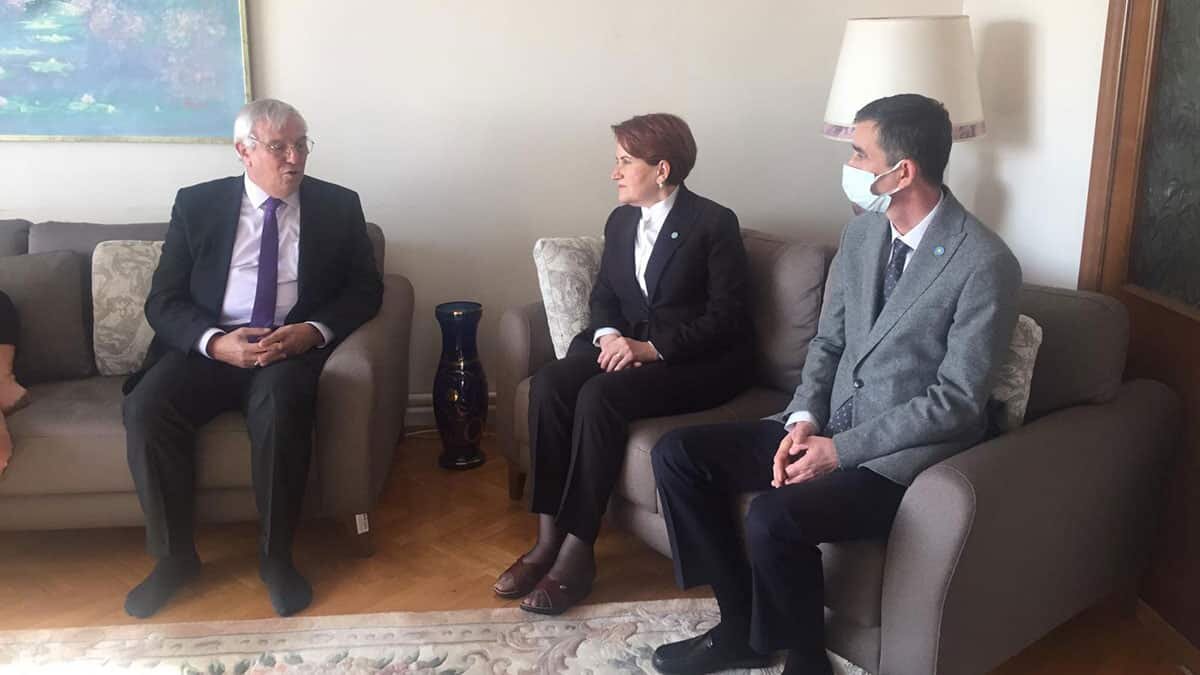 Akşener'in ziyaretinde İYİ Parti Sakarya Milletvekili ve İYİ Parti Mali İşler Başkanı Ümit Dikbayır da yer aldı.