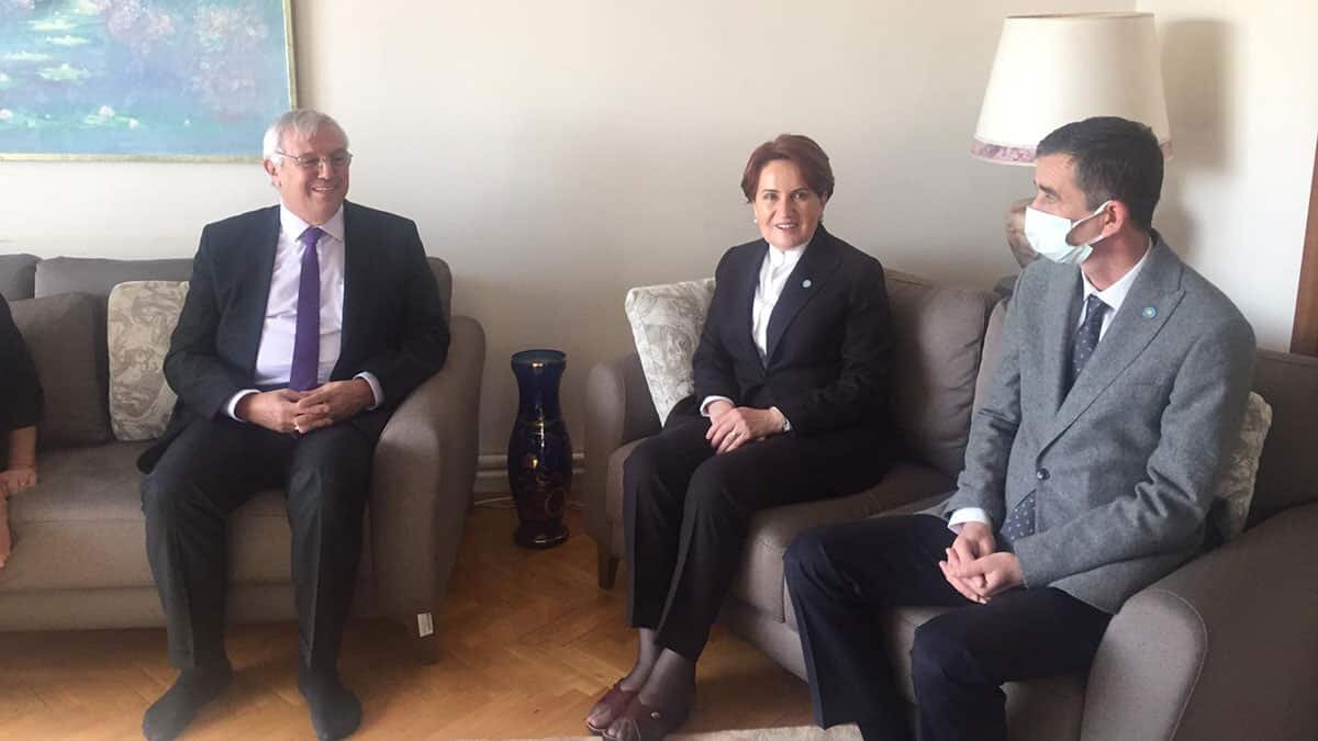 Akşener'den Uğuroğlu'na geçmiş olsun ziyareti
