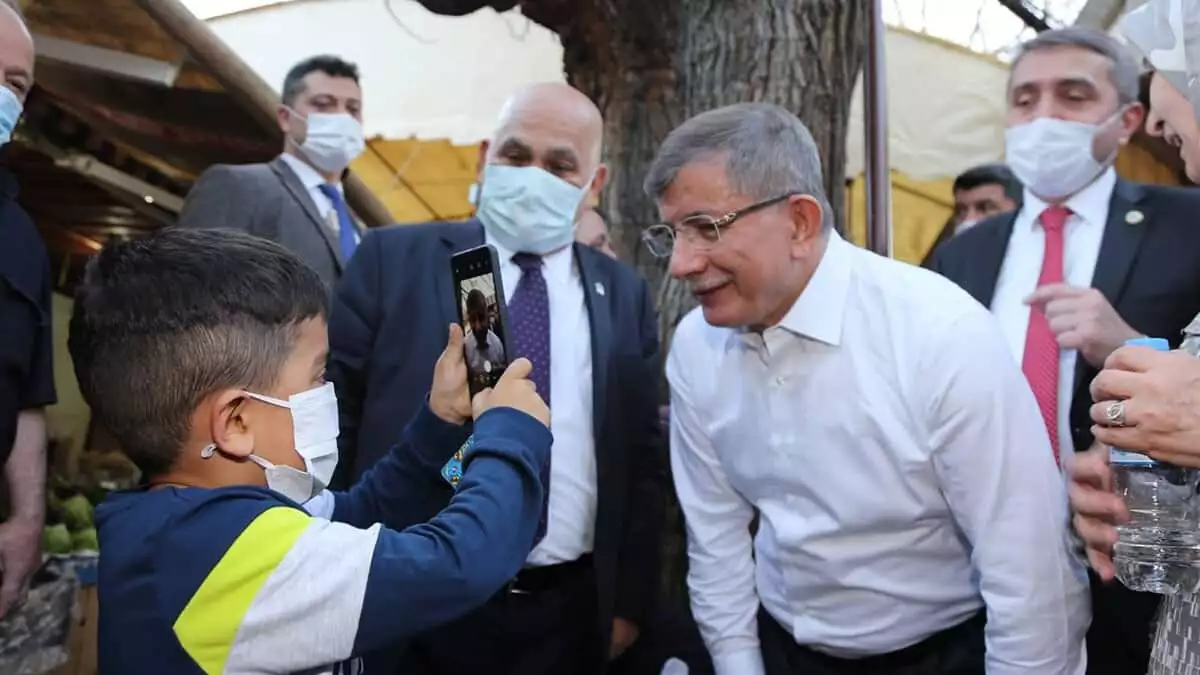 Gelecek partisi genel başkanı ahmet davutoğlu, partisinin fethiye 1. Olağan i̇lçe kongresi’nde yaptığı konuşmada gündeme dair çarpıcı açıklamalarda bulundu.