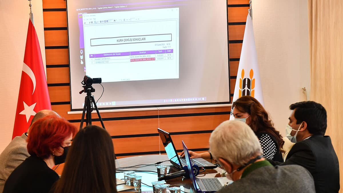 Başkent'te Halk Ekmek Büfeleri yeni sahiplerini buldu