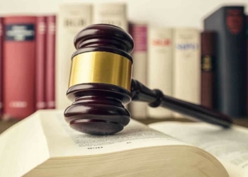YÖK'ten Hukuk fakülteleri başarı sıralaması şartı kararı