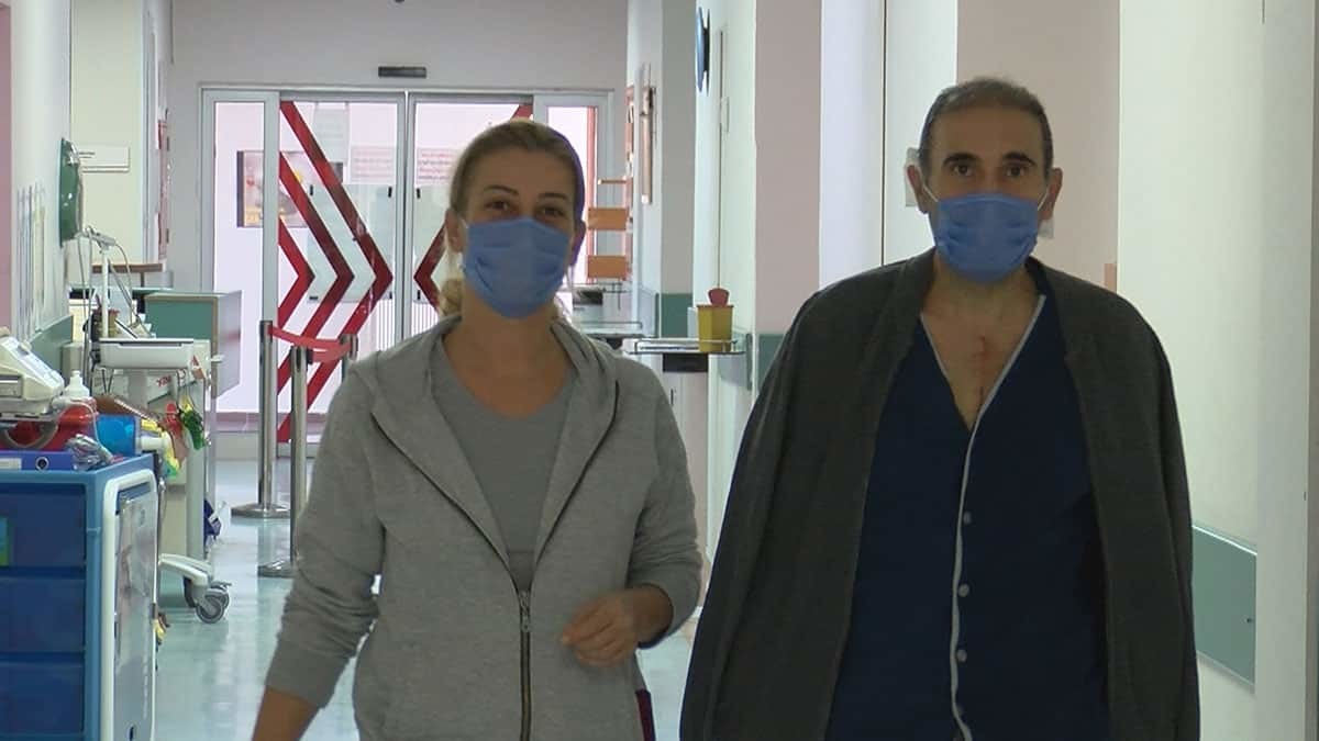 Bir yıl ilaç tedavisi görmesine rağmen şikayetleri geçmeyen 43 yaşındaki Uğuzyerli’nin akciğer atardamarında 7 santimlik tümör olduğu ortaya çıktı.