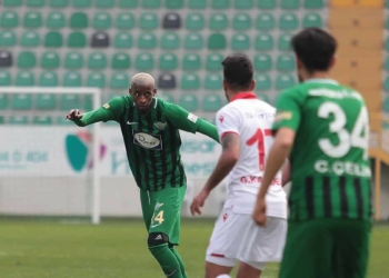 Akhisarspor'da Paul Keita telaşı yaşanıyor