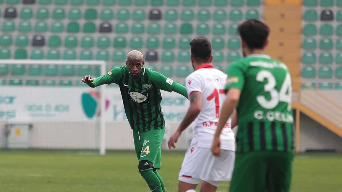 Akhisarspor'da Paul Keita telaşı yaşanıyor