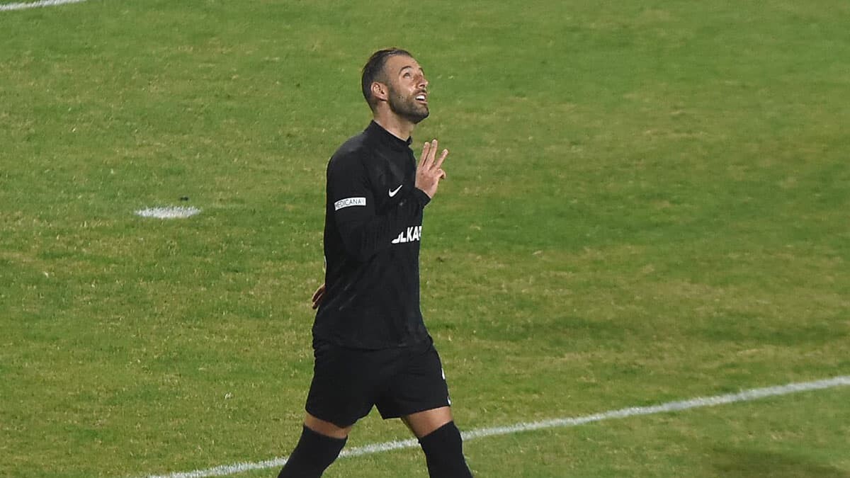 Paixao gol krallığı yarışında zirvedeki yerini koruyor