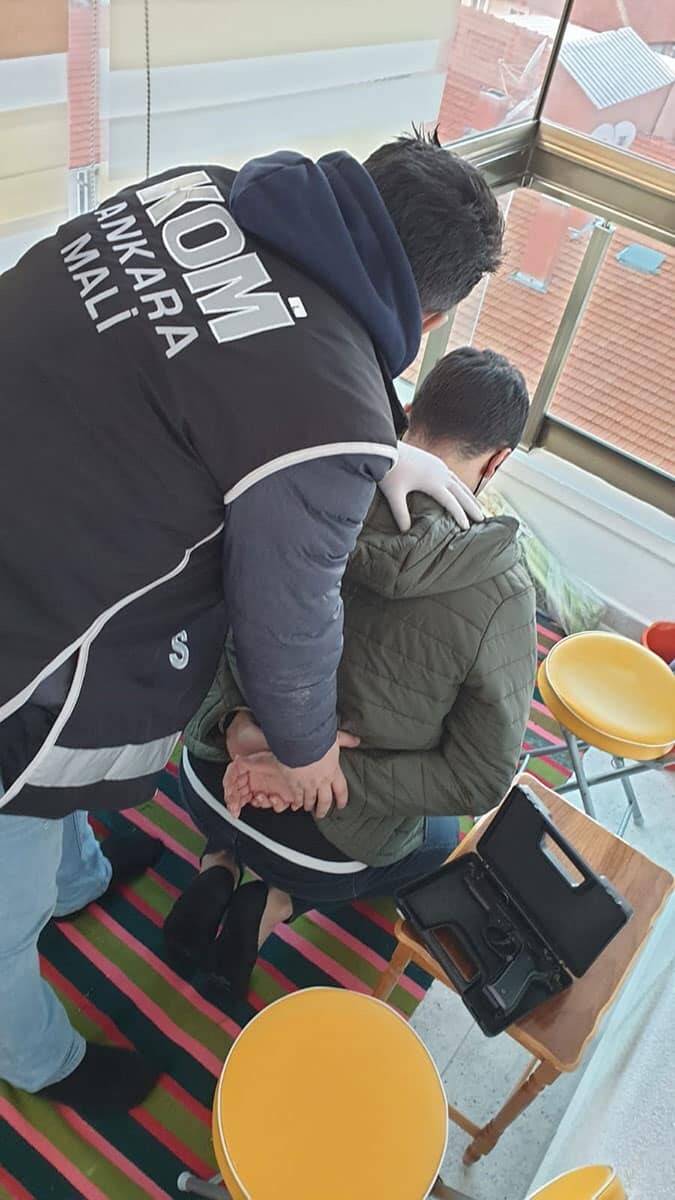 Ankara'da jet kredi operasyonu: 21 gözaltı