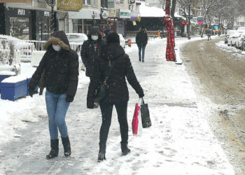 Ankara'da kar hayatı olumsuz etkiledi
