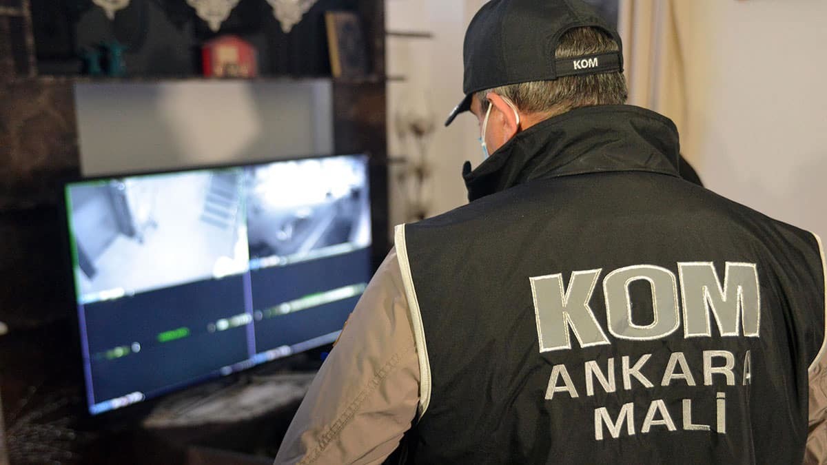 Ankara'da büyücü çetesi çökertildi: 13 gözaltı