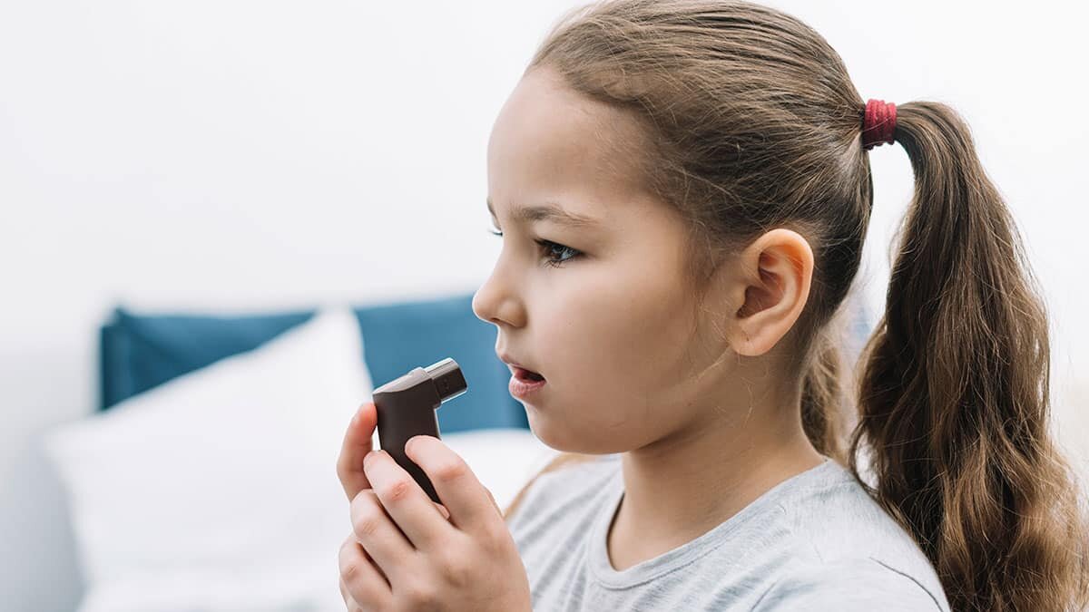 Nacaroğlu, “Astımı olan çocuk hastalarda iç ortam koşulları önemli hale geldi. İç ortam kalitesi, evin özellikleri ve yaşam tarzı seçimleriyle ilişkilidir" dedi.