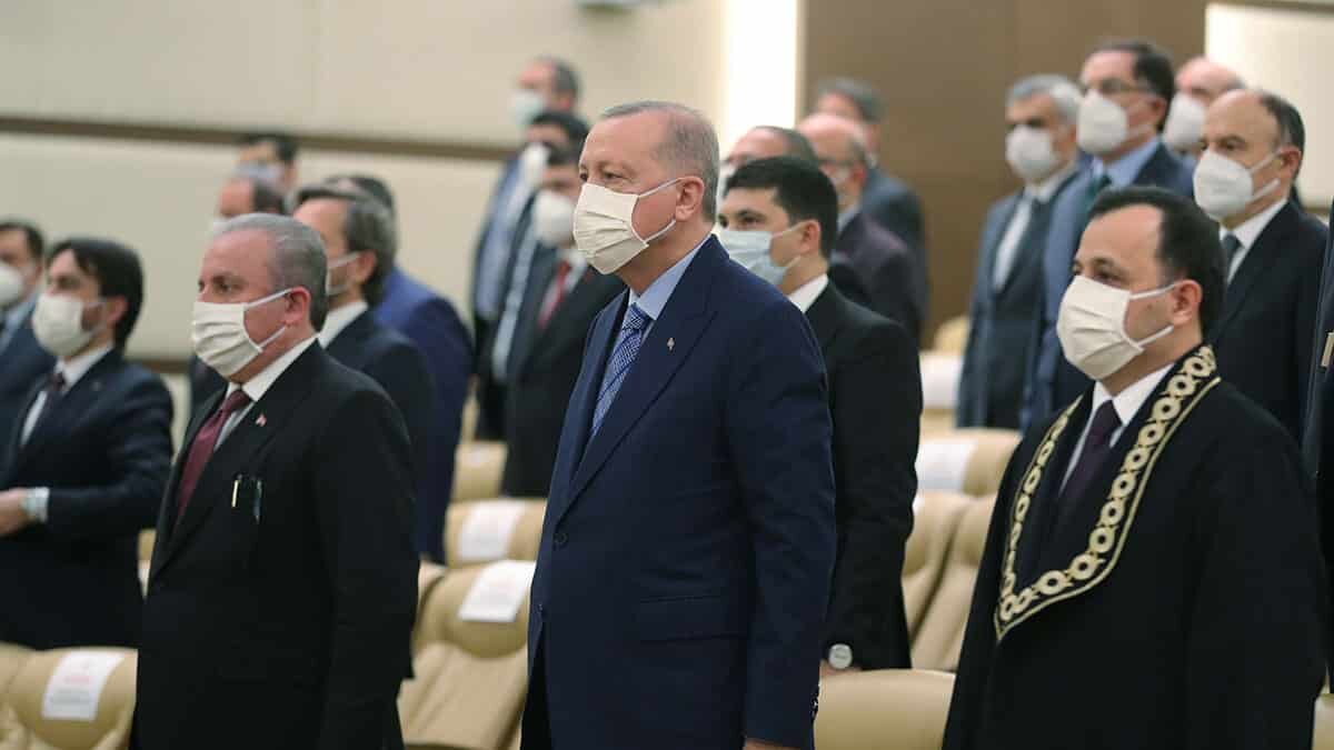 Anayasa Mahkemesi Başkanı Zühtü Arslan, AYM kararlarının uygulanmaması, Anayasayı işlevsiz ve anlamsız hale getirebilir.