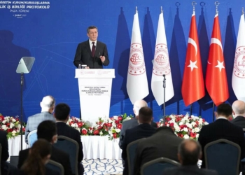 Öğretmenlerin aşısıyla ilgili planlamalar devam ediyor