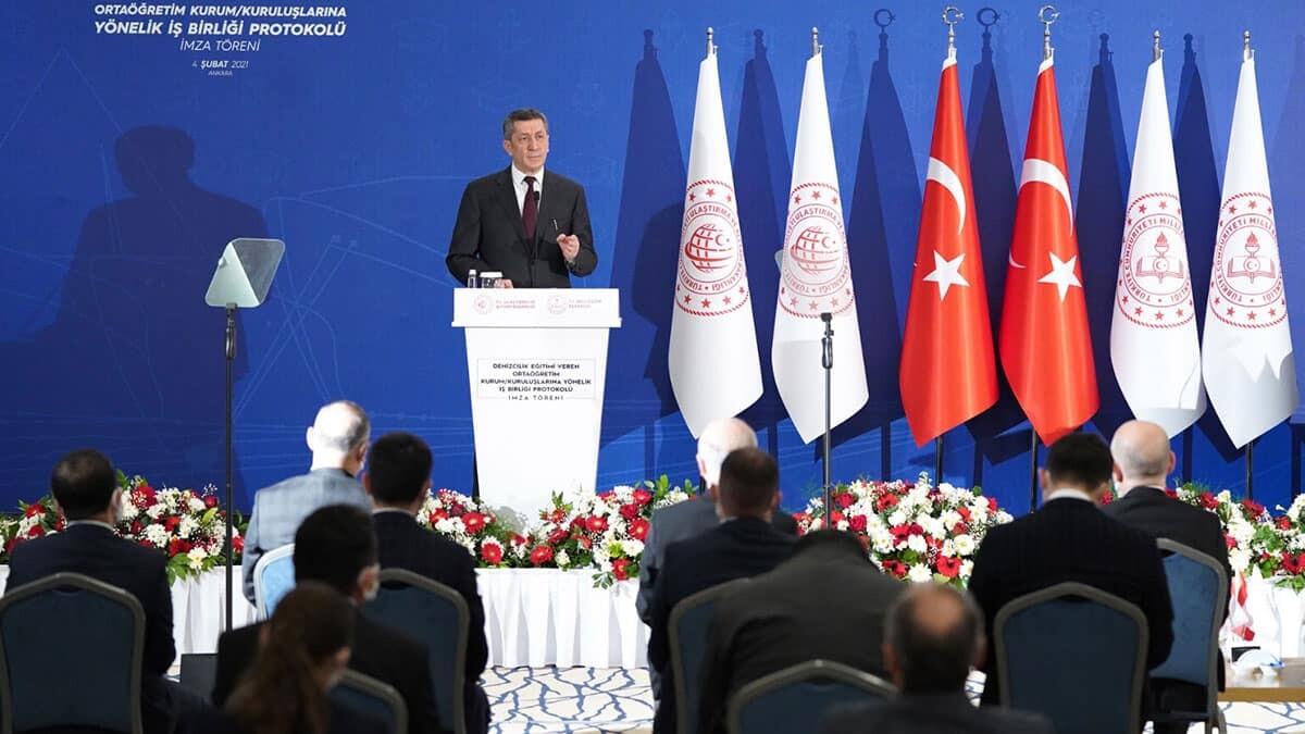 Öğretmenlerin aşısıyla ilgili planlamalar devam ediyor