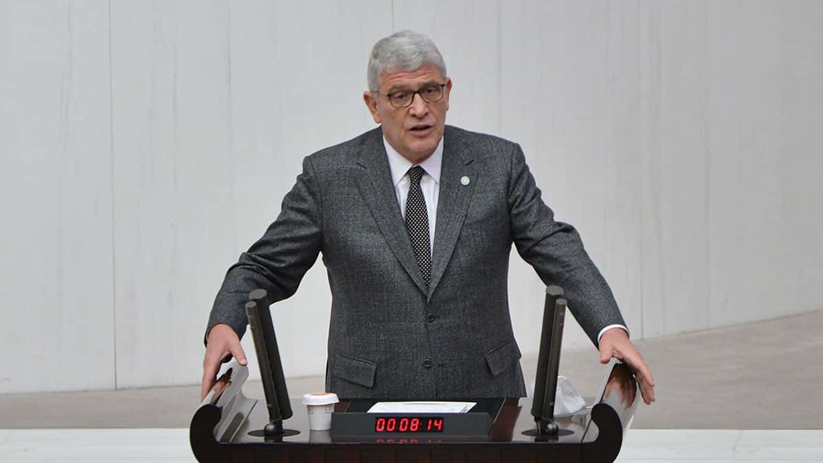 Genel Kurul'da Milli Savunma Bakanı Hulusi Akar ve İçişleri Bakanı Süleyman Soylu'nun konuşmasının ardından Meclis'te grubu bulunan siyasi partilerin temsilcileri söz aldı. İlk sözü İYİ Parti Grubu adına Grup başkanvekilleri Müsavat Dervişoğlu aldı.