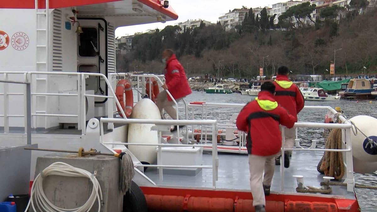 En tehlikeli noktalarda arama kurtarma yapıyorlar