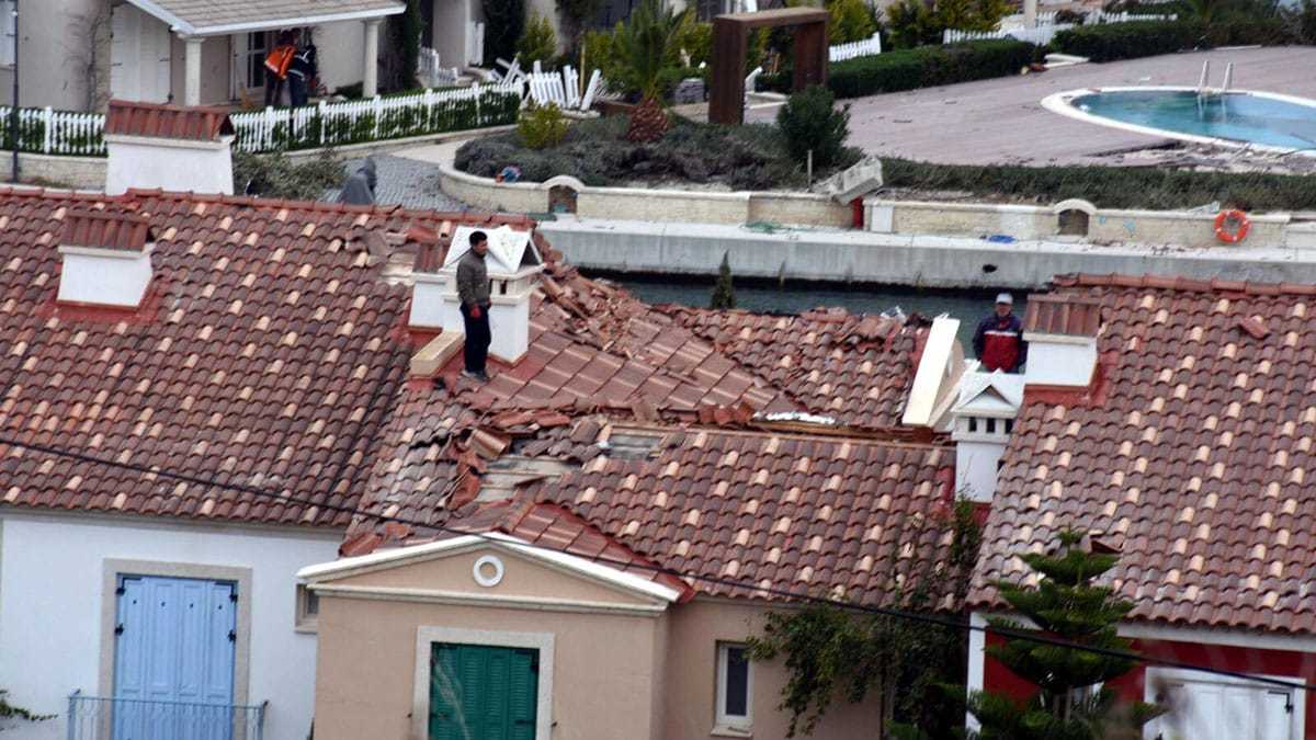 Hortumun yol açtığı hasar gideriliyor