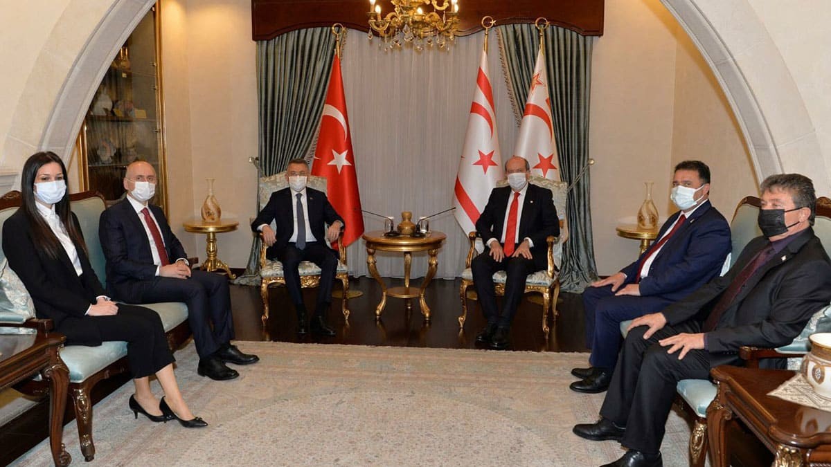 Fuat Oktay KKTC lideri Ersin Tatar ile bir araya geldi 