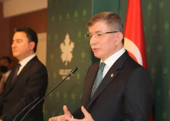 Davutoğlu'ndan Takvim tepkisi: Büyük rezalet