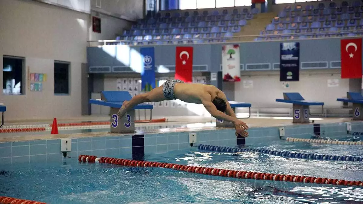 Gaziantep'in 36 milli yüzücüsü bulunuyor