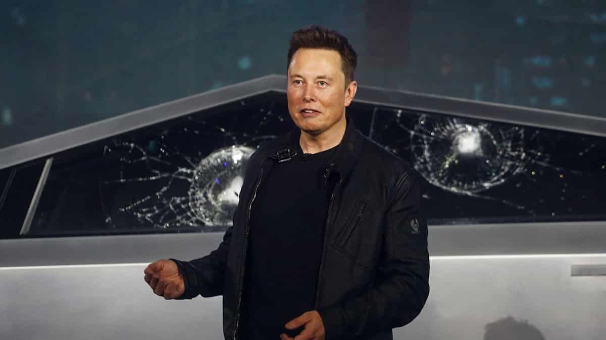 Elon Musk: Karbon vergisi uygulansın