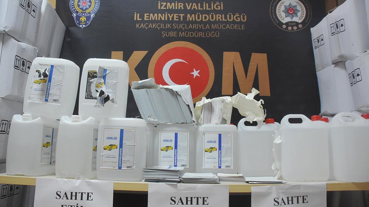 2 farklı adrese baskın; 15 bin litre etil alkol ele geçirildi