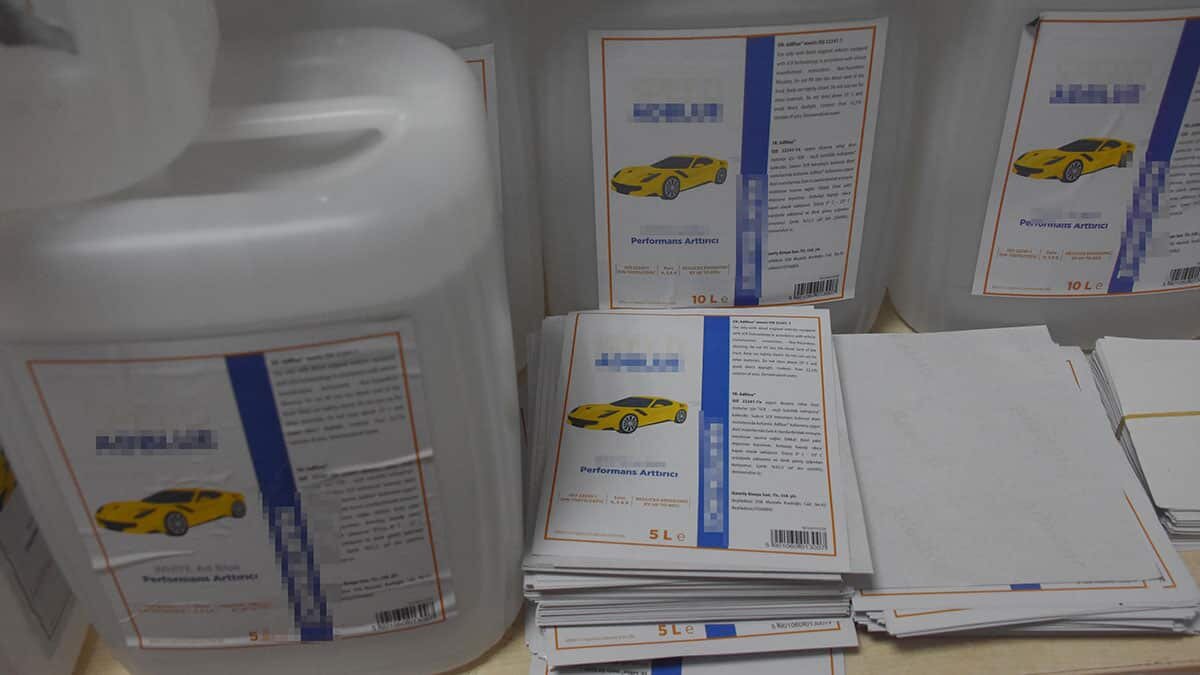 2 farklı adrese baskın; 15 bin litre etil alkol ele geçirildi