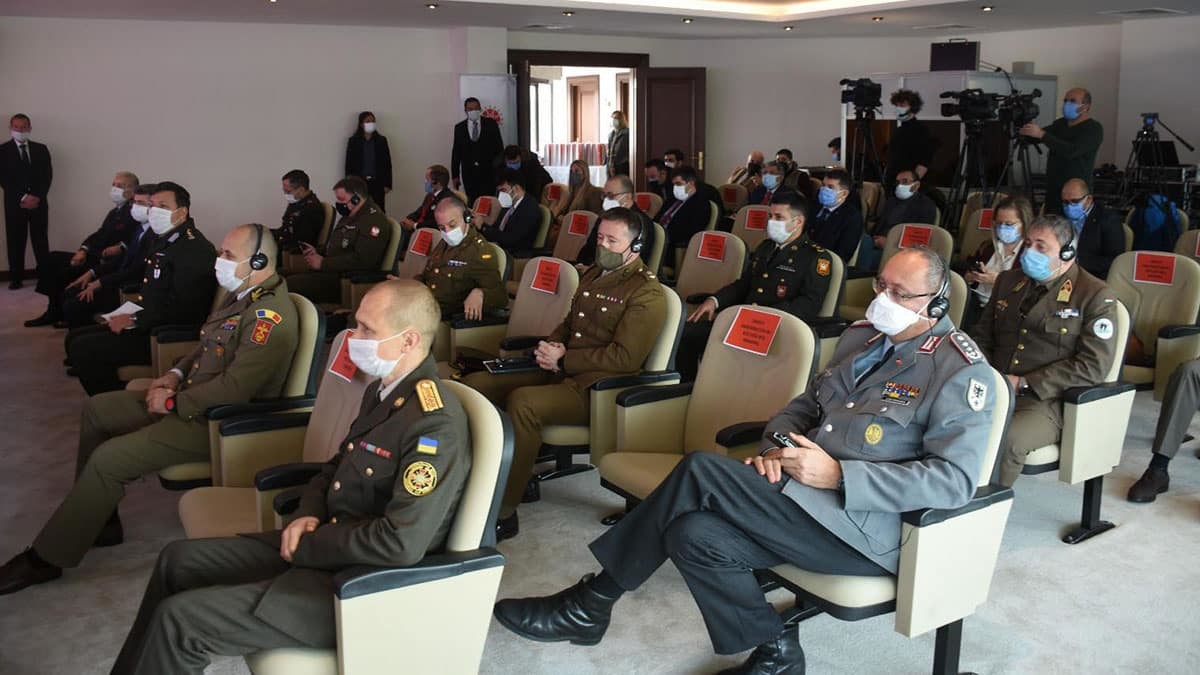 Cumhurbaşkanlığı İletişim Başkanlığı tarafından NATO Uzmanlar Grubu'nun 'NATO 2030: Yeni Bir Çağ İçin Birliktelik' başlıklı raporunun ele alındığı panel düzenlendi. Türkiye'nin NATO'ya katılımının 69'uncu yıldönümü olan 18 Şubat tarihinde gerçekleştirilen panel, Türkiye'de Cumhurbaşkanlığı İletişim Başkanlığı'nın koordinasyonunda yürütülen 'WeAreNATO' iletişim kampanyası kapsamında yapıldı.