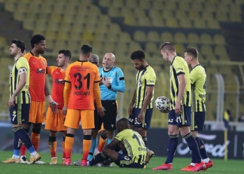 Fenerbahçe Galatasaray'a 1-0 mağlup oldu