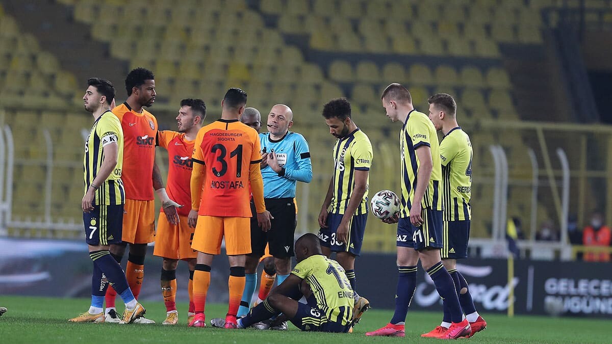 Fenerbahçe Galatasaray'a 1-0 mağlup oldu