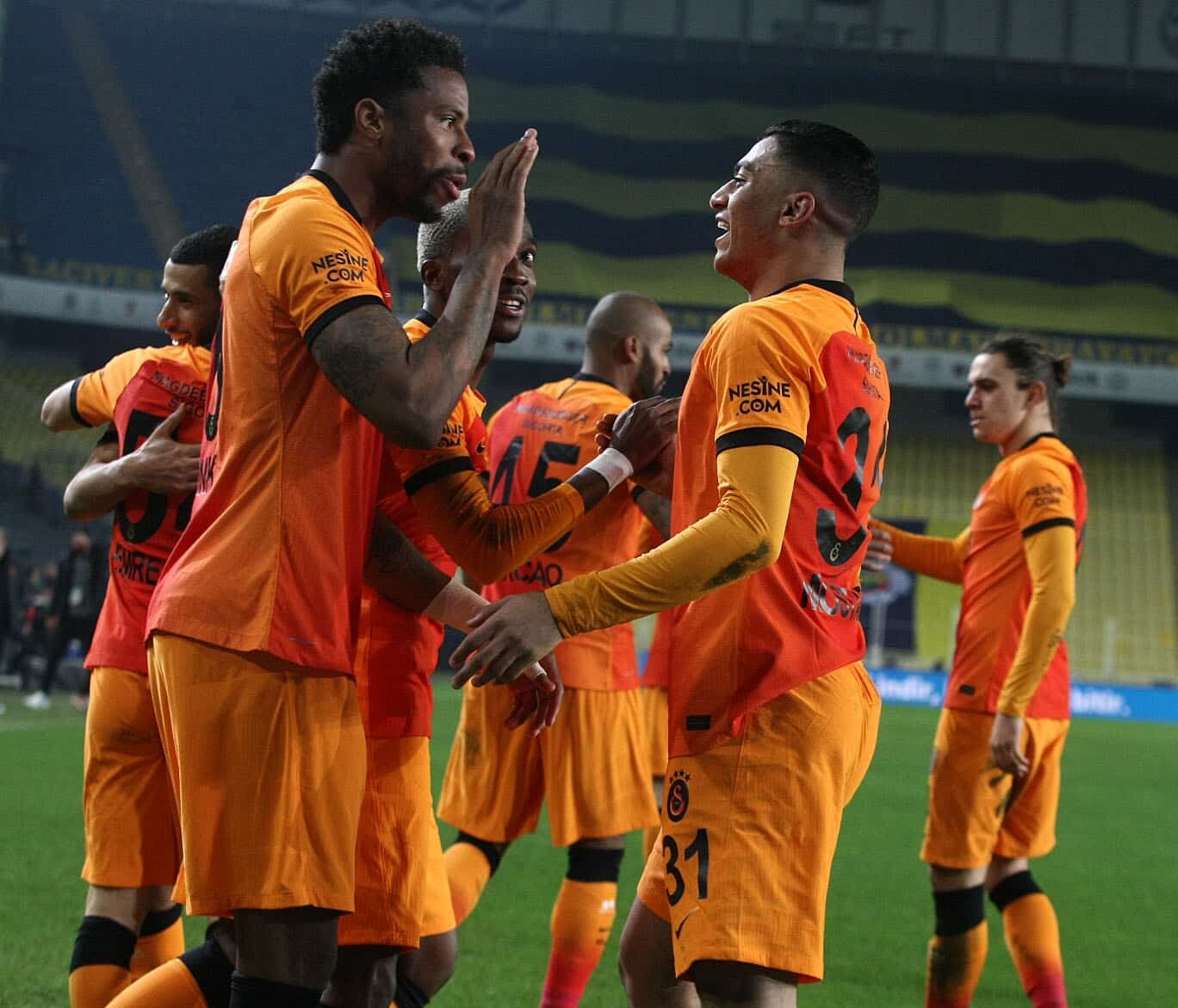 Fenerbahçe Galatasaray'a 1-0 mağlup oldu