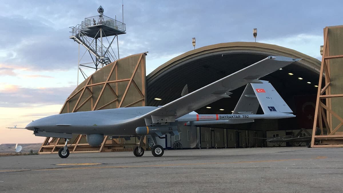 Milli SİHA Bayraktar TB2 300 bin uçuş saatini tamamladı