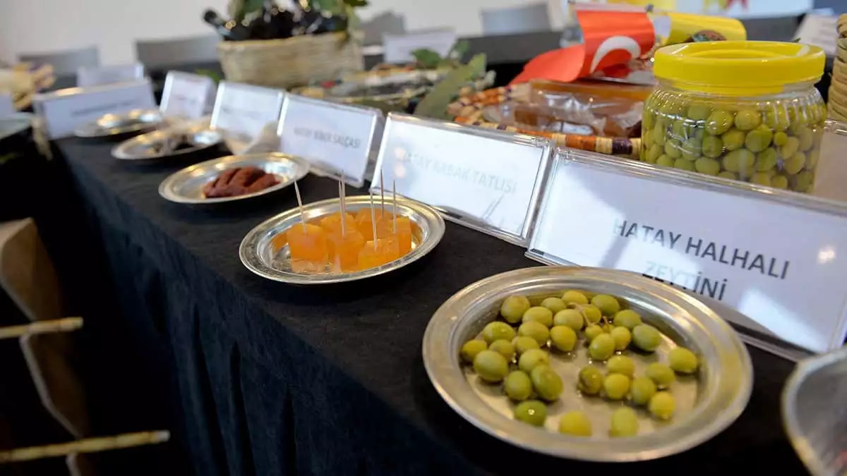 Gastronomi kenti hatay’ın yöresel lezzetlerinden biri olan ‘antakya carra peyniri’ coğrafi işaret alınarak tescillendi.